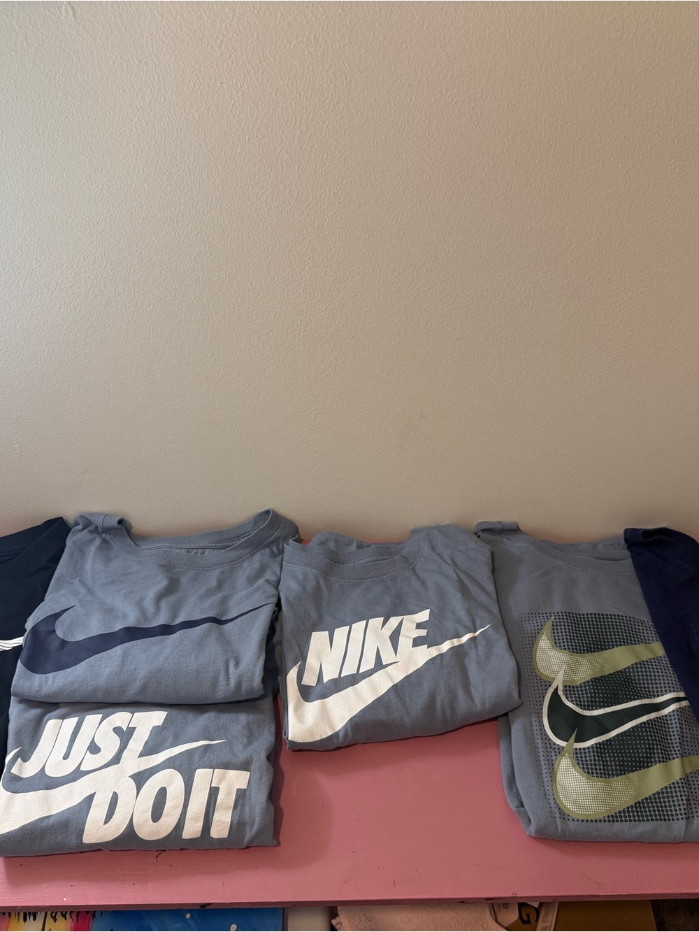 Nike Short-Sleeve men’s size, large Graphic Tee bundle